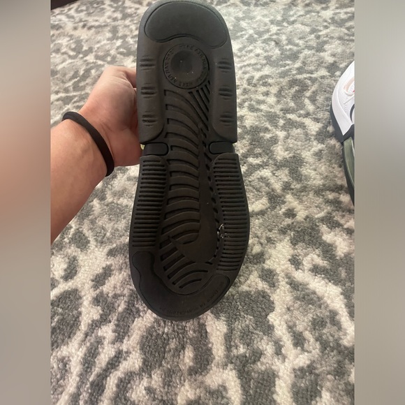 Women’s size 6 Nike air max UP - Picture 3 of 9